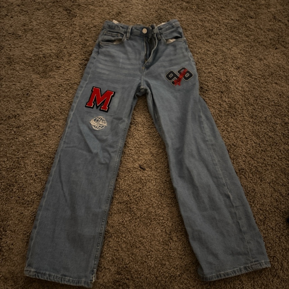 Blue jeans red design